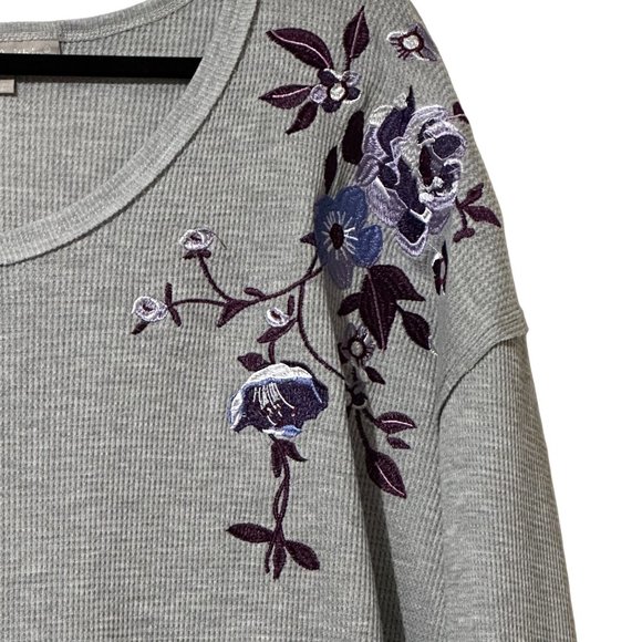 Woman Within size L gray with purple embroidered floral thermal weave top FLAW - Picture 2 of 8